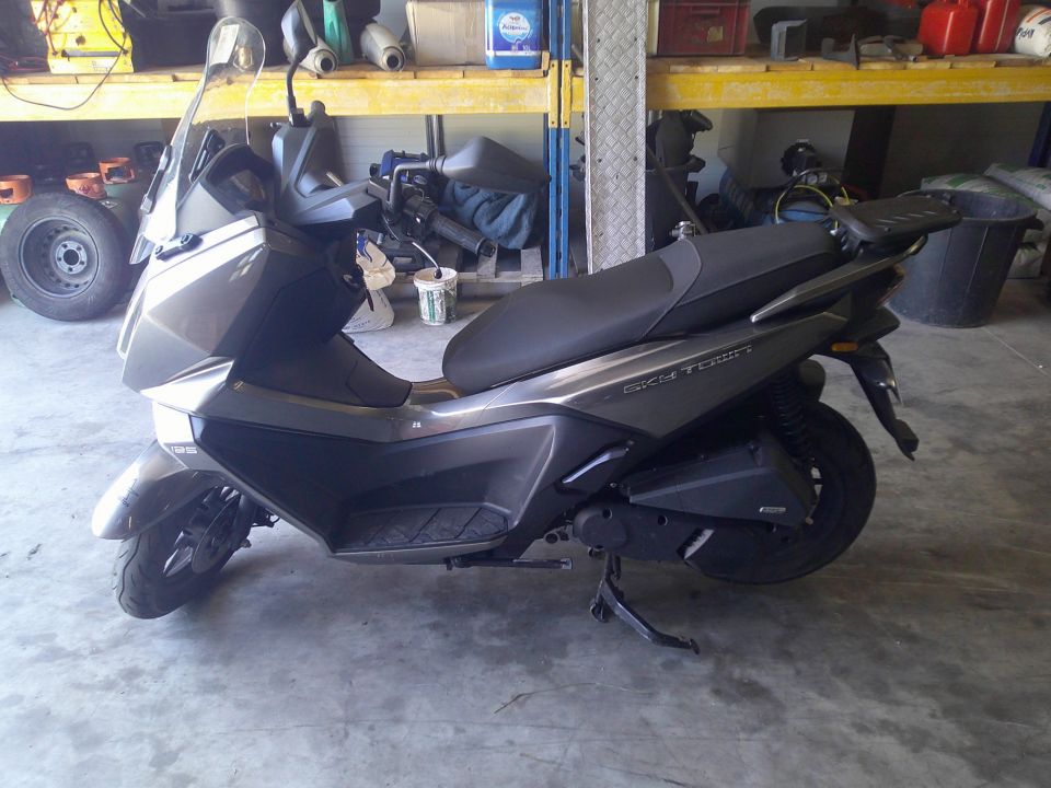 KYMCO SKYTOWN 125 4