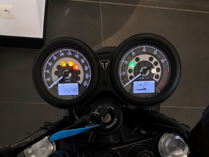 TRIUMPH SPEED TWIN 1200 4