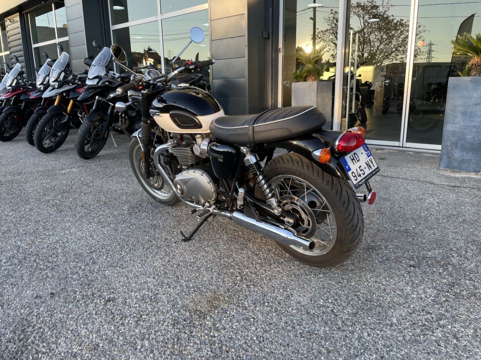 TRIUMPH BONNEVILLE T120 4