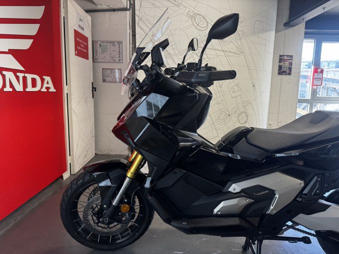 HONDA X-ADV 4