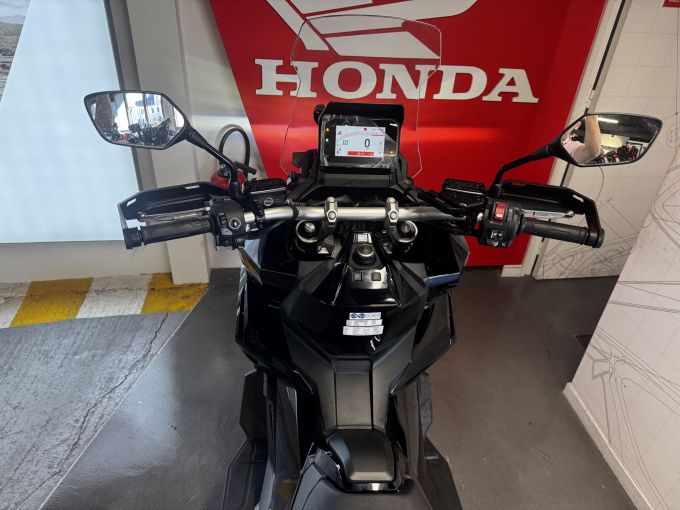 HONDA X-ADV 4