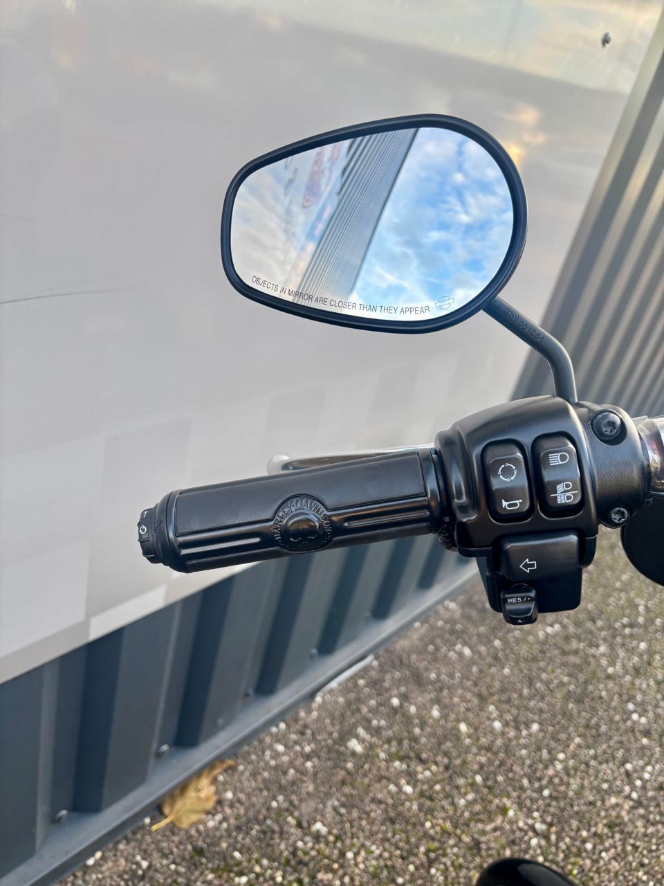 HARLEY-DAVIDSON SOFTAIL SPORT GLIDE 1745 4