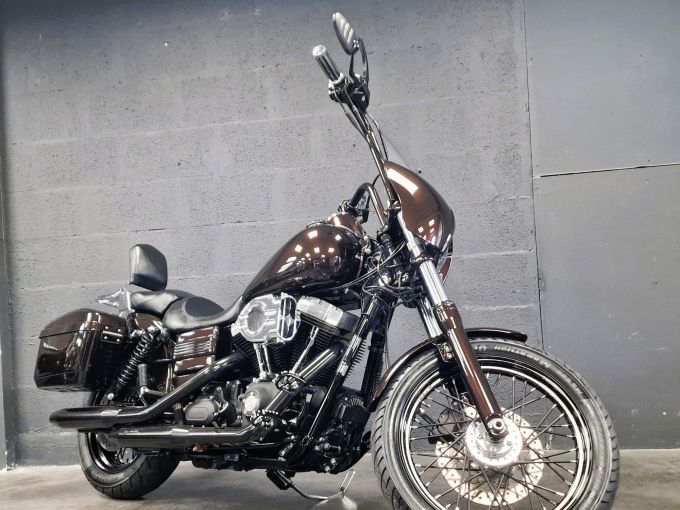 HARLEY-DAVIDSON DYNA STREET BOB 1690 4