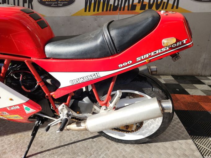 DUCATI 900 SS 4
