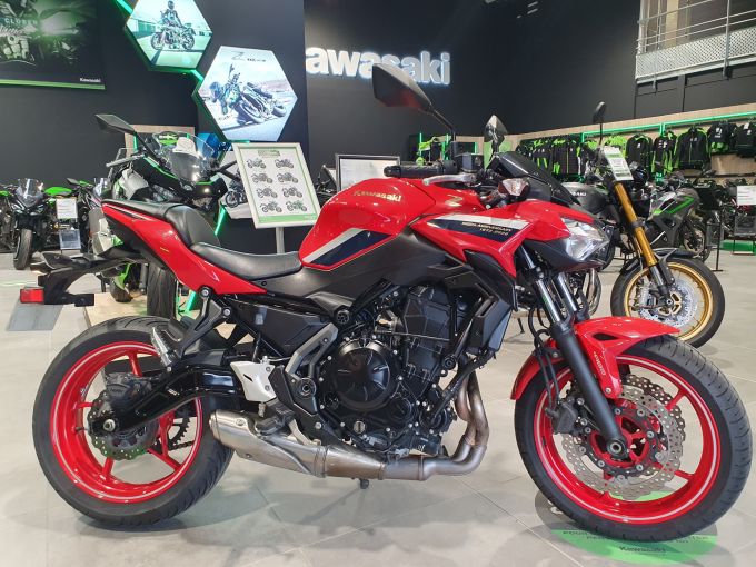KAWASAKI Z 650 (47.5CV) 4