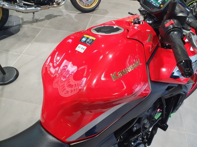 KAWASAKI Z 650 (47.5CV) 4
