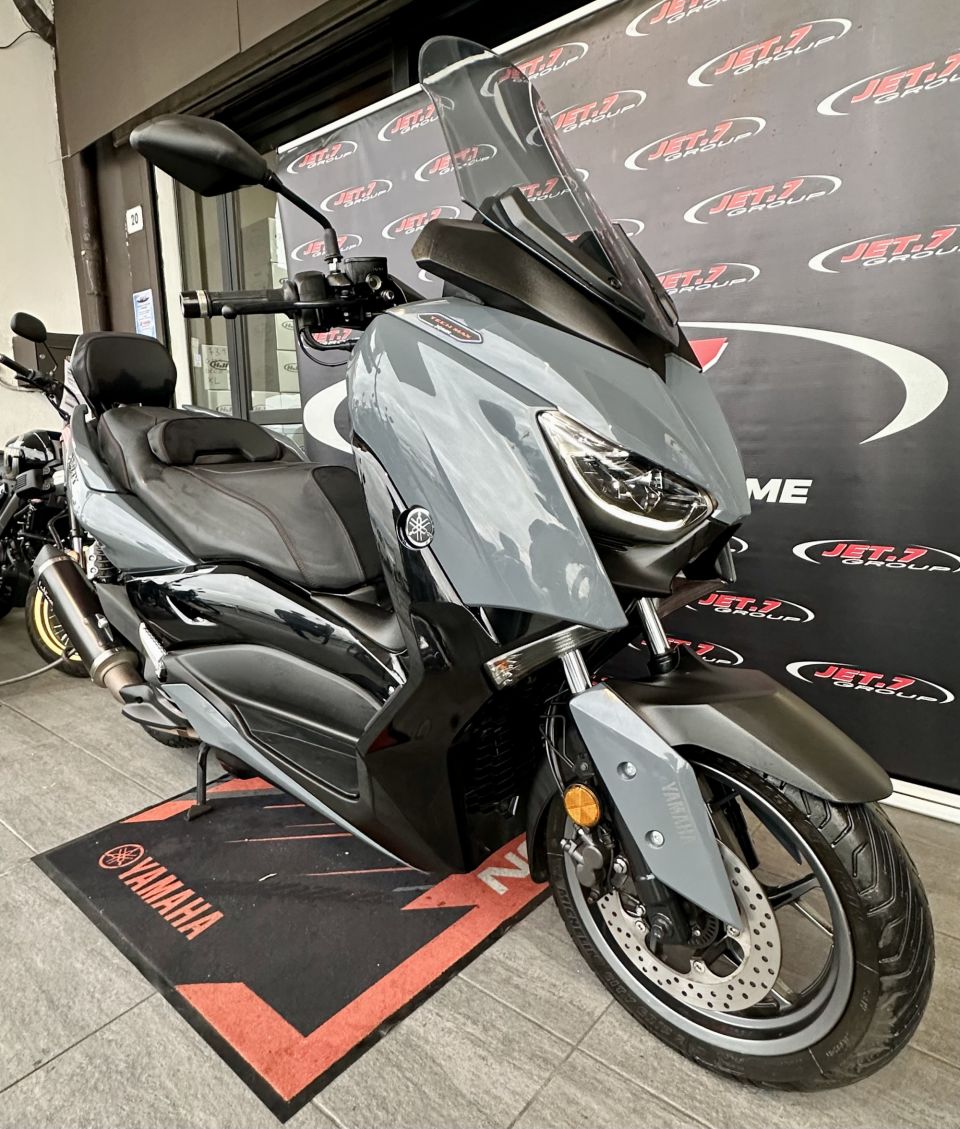 YAMAHA XMAX 125 TECH MAX 4