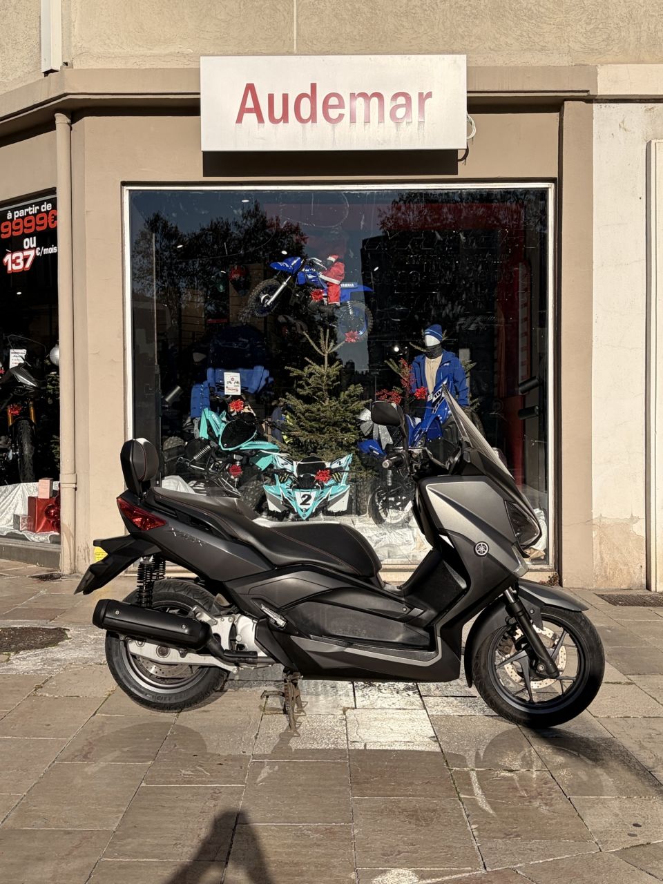 YAMAHA XMAX 125 4
