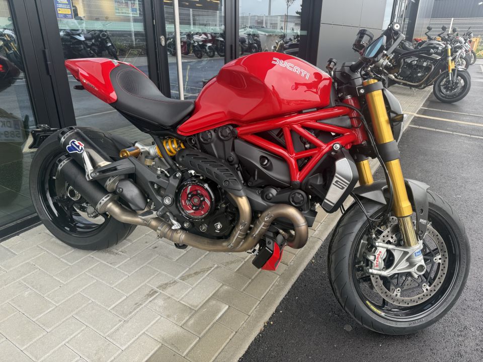 DUCATI MONSTER 1200 S 4