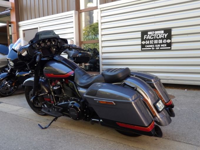 HARLEY-DAVIDSON TOURING STREET GLIDE 1923 CVO  4