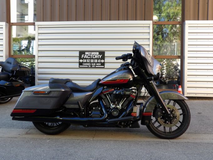 HARLEY-DAVIDSON TOURING STREET GLIDE 1923 CVO  4
