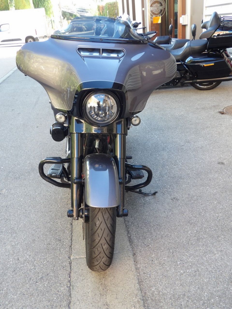 HARLEY-DAVIDSON TOURING STREET GLIDE 1923 CVO  4