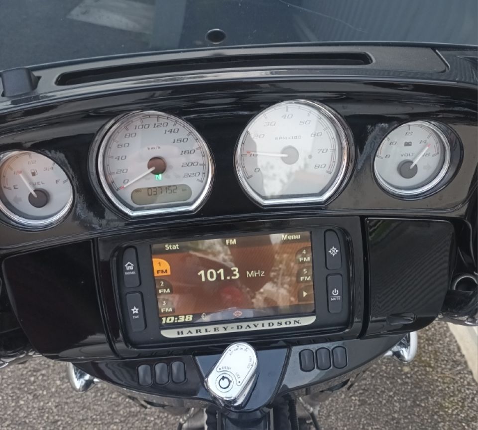 HARLEY-DAVIDSON TOURING STREET GLIDE 1690 4