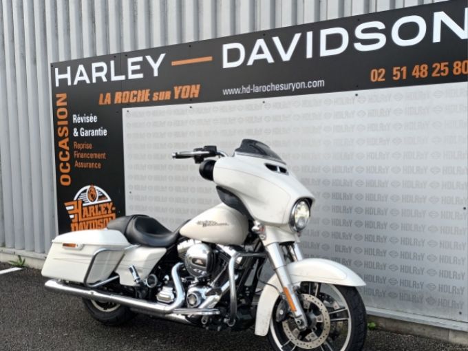 HARLEY-DAVIDSON TOURING STREET GLIDE 1690 4