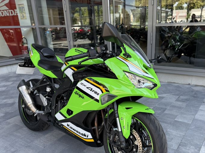 KAWASAKI ZX 400 4