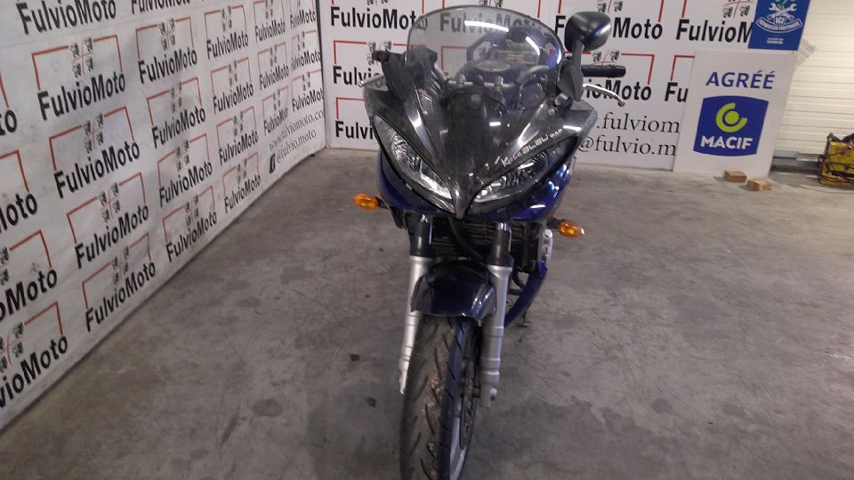 YAMAHA FZ6 600 FAZER 4