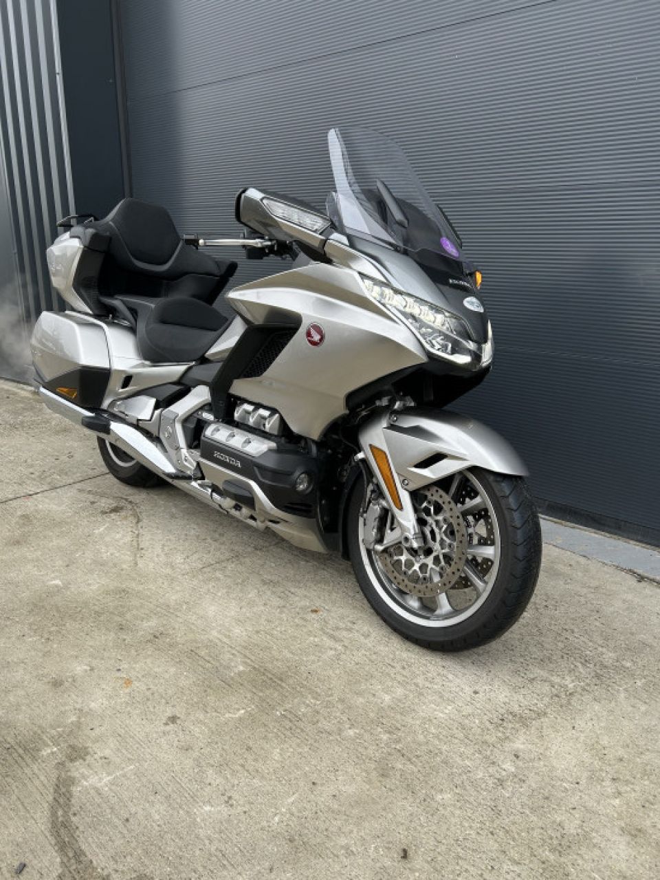 HONDA GoldWing Touring DCT Airbag 4