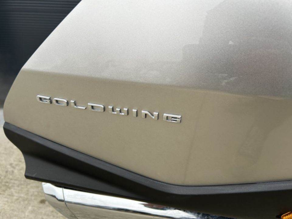 HONDA GoldWing Touring DCT Airbag 4