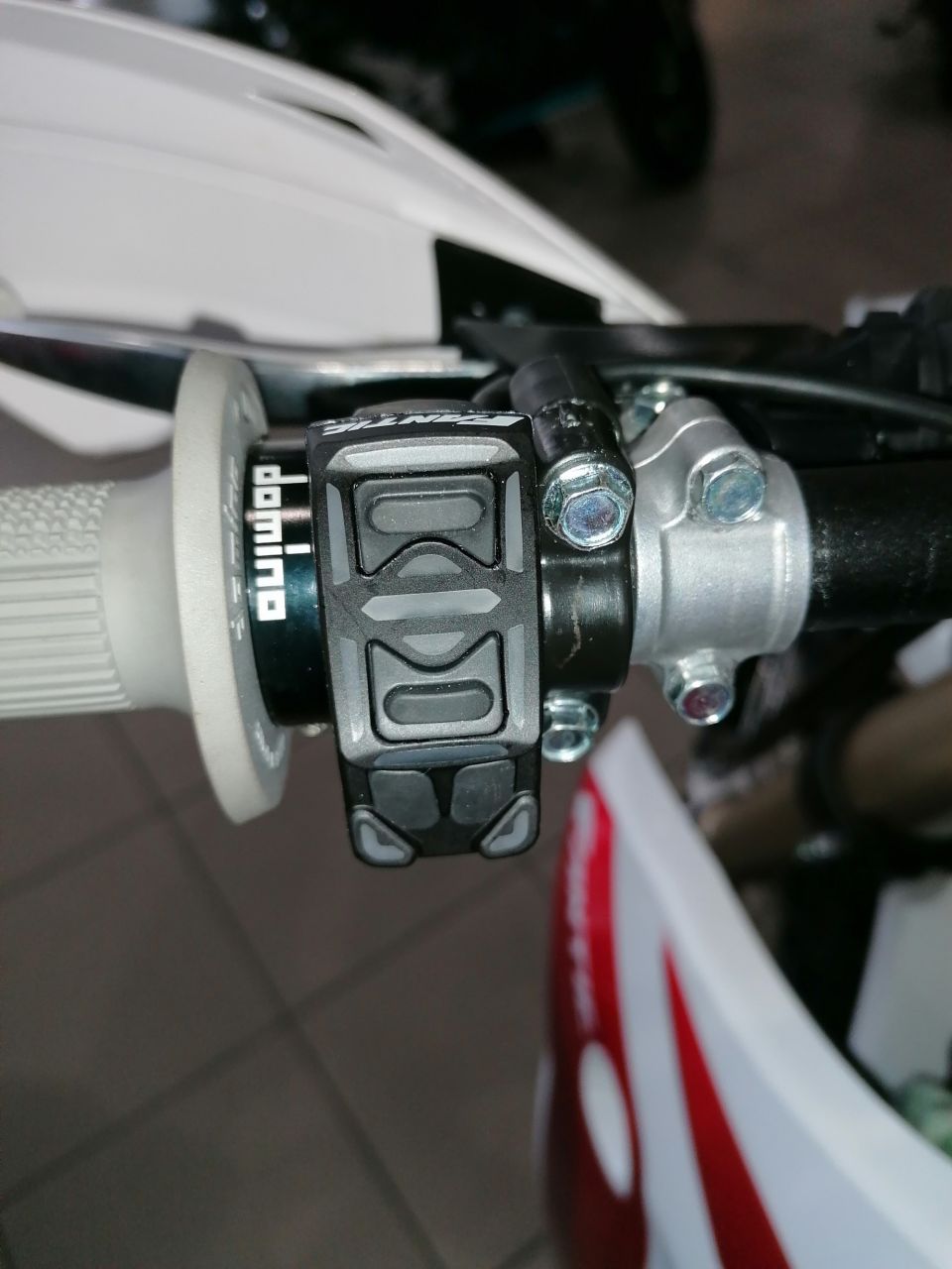 FANTIC XEF 310 ENDURO 4