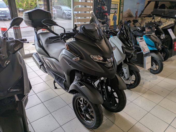 YAMAHA TRICITY 300 4