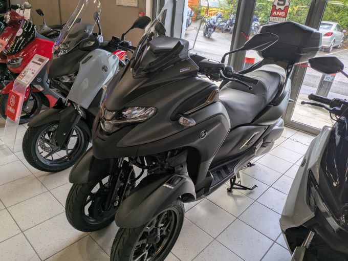 YAMAHA TRICITY 300 4