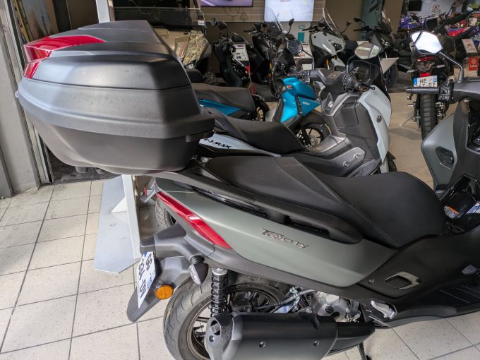 YAMAHA TRICITY 300 4