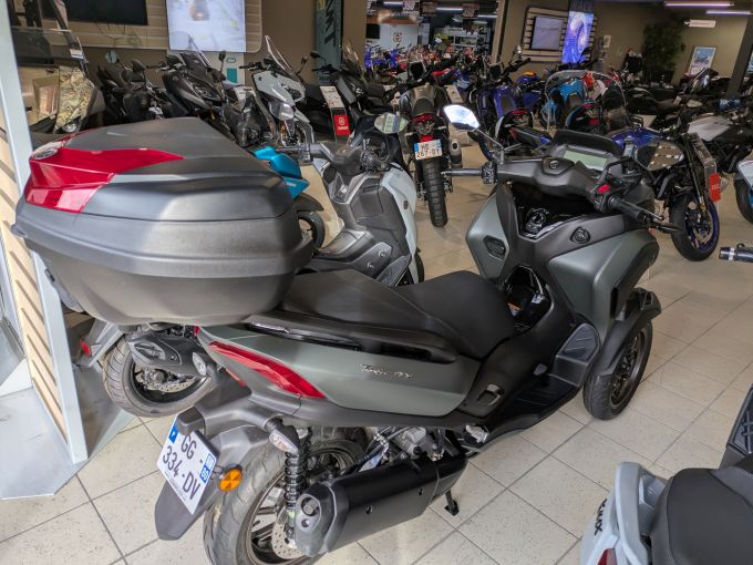 YAMAHA TRICITY 300 4