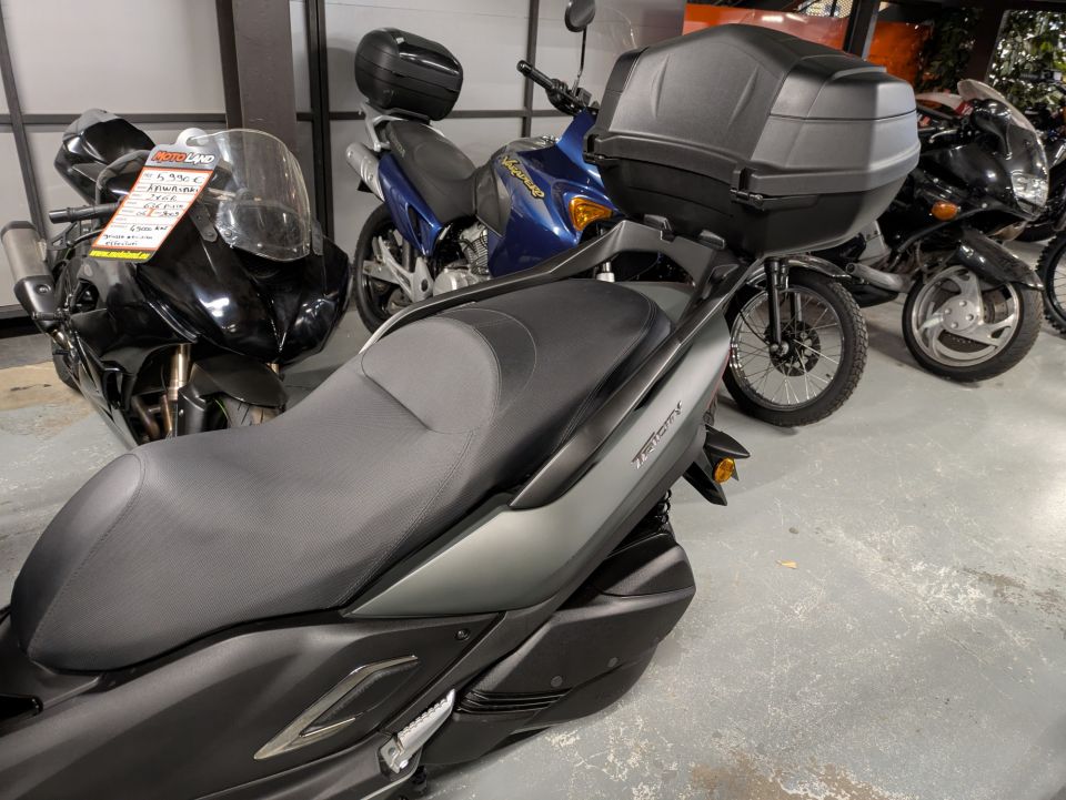 YAMAHA TRICITY 300 4