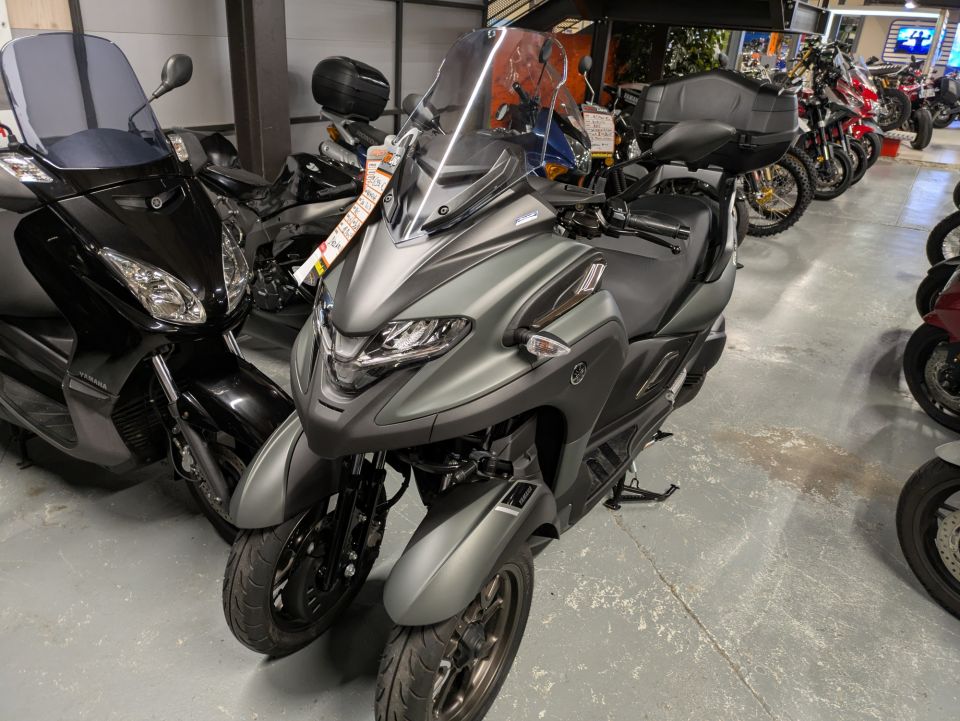 YAMAHA TRICITY 300 4