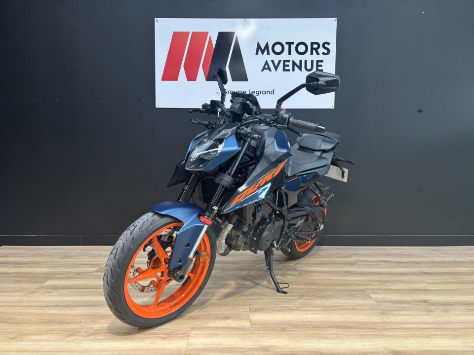 KTM 125 DUKE ABS 4