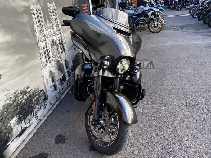 HARLEY-DAVIDSON TOURING ELECTRA GLIDE 1923 ULTRA CVO 4