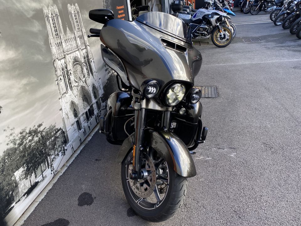 HARLEY-DAVIDSON TOURING ELECTRA GLIDE 1923 ULTRA CVO 4