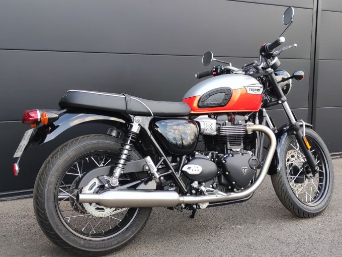 TRIUMPH Bonneville T100 4