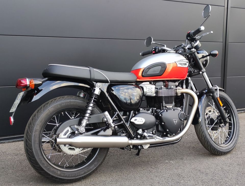 TRIUMPH Bonneville T100 4