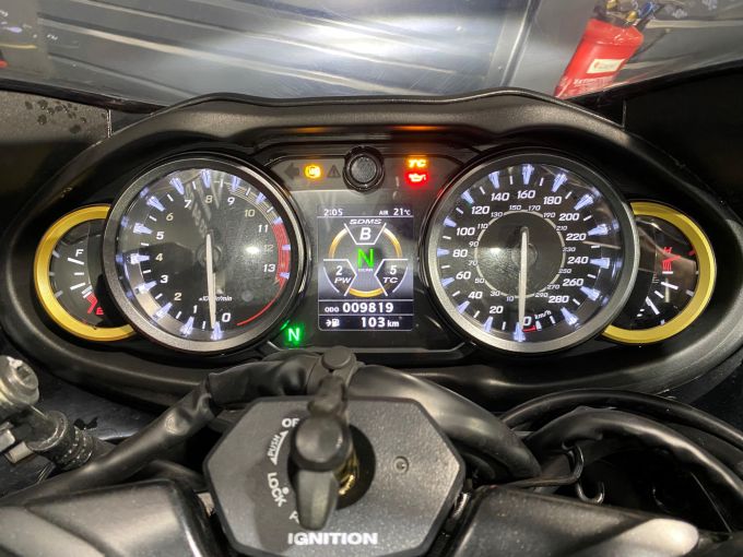 SUZUKI HAYABUSA 1340 4