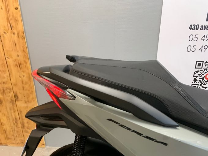 HONDA NSS FORZA 125 4