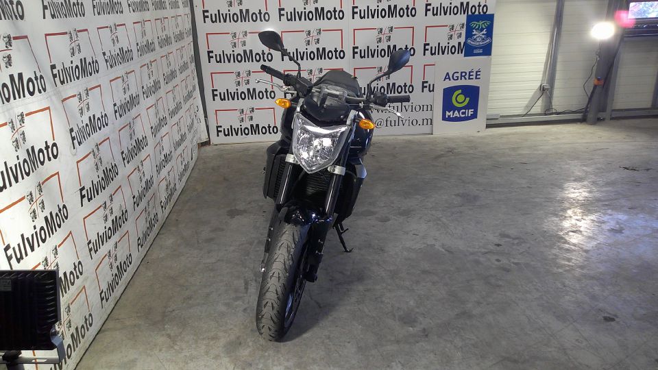 YAMAHA FZ1 4