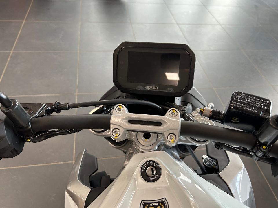 APRILIA TUONO 457 A2 4