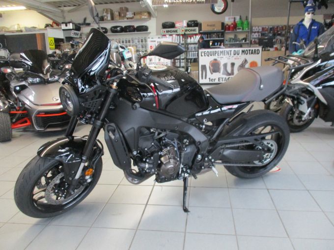 YAMAHA XSR 900 4