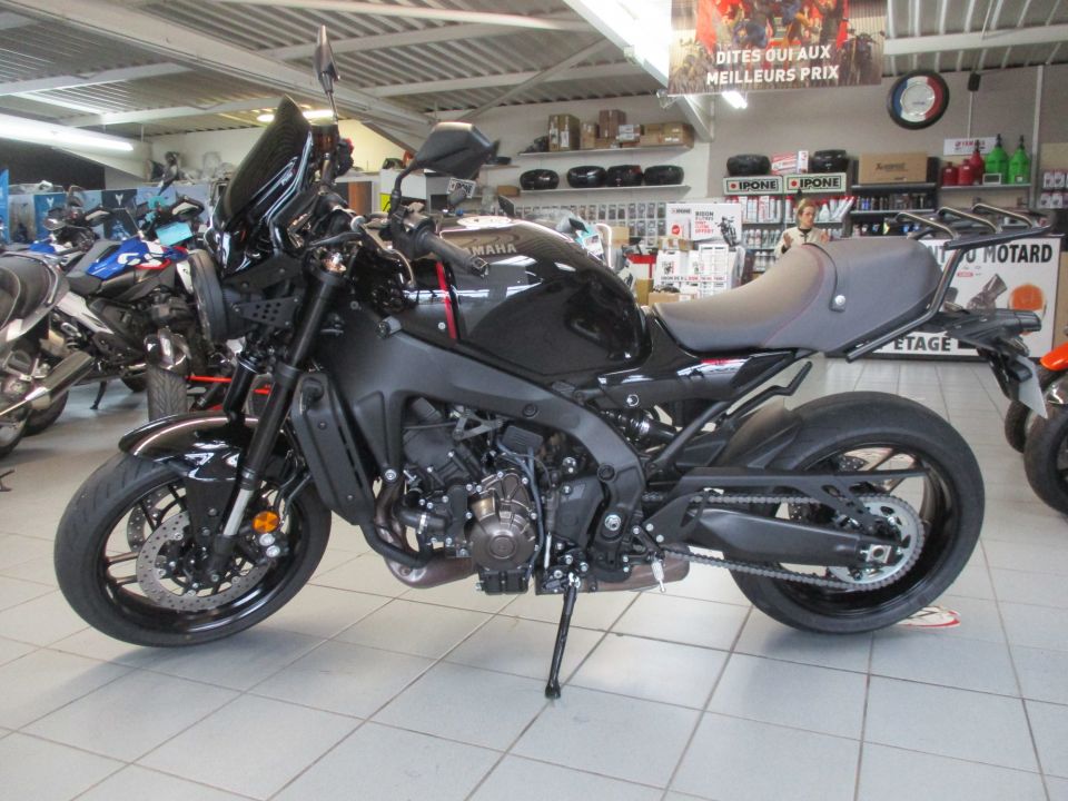 YAMAHA XSR 900 4