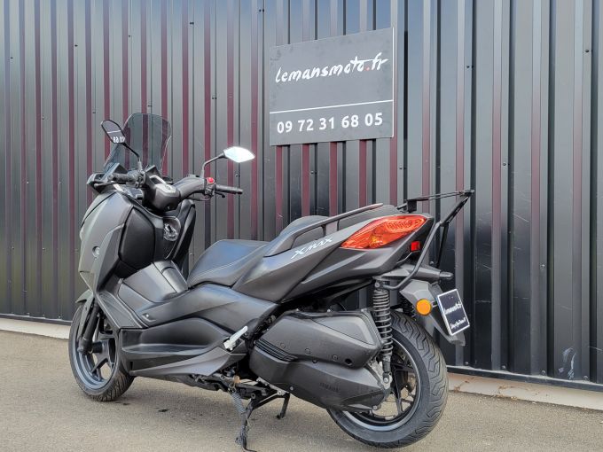 YAMAHA XMAX 300 4