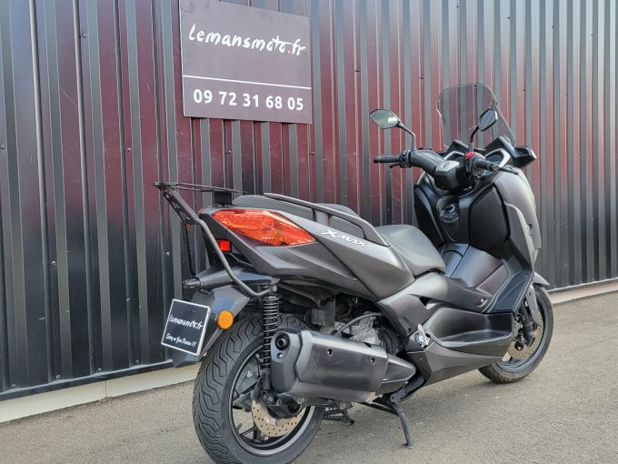 YAMAHA XMAX 300 4