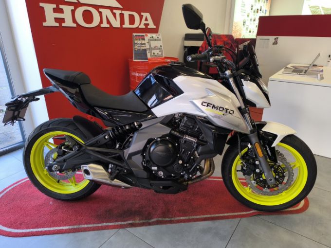 CF MOTO CF650 4
