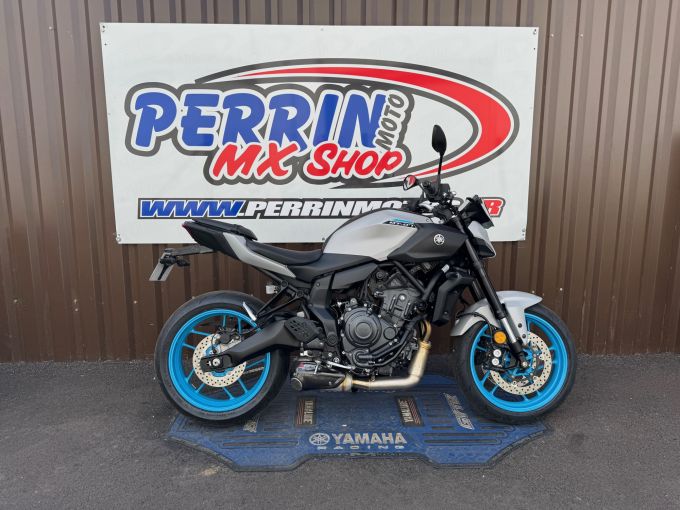 YAMAHA MT-07 (47.5CV) 4