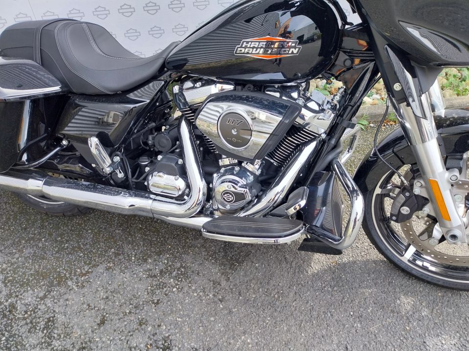 HARLEY-DAVIDSON TOURING STREET GLIDE 1923 4