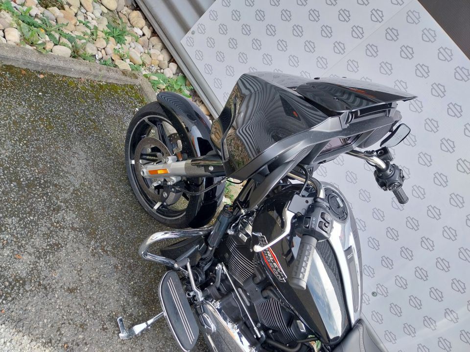 HARLEY-DAVIDSON TOURING STREET GLIDE 1923 4