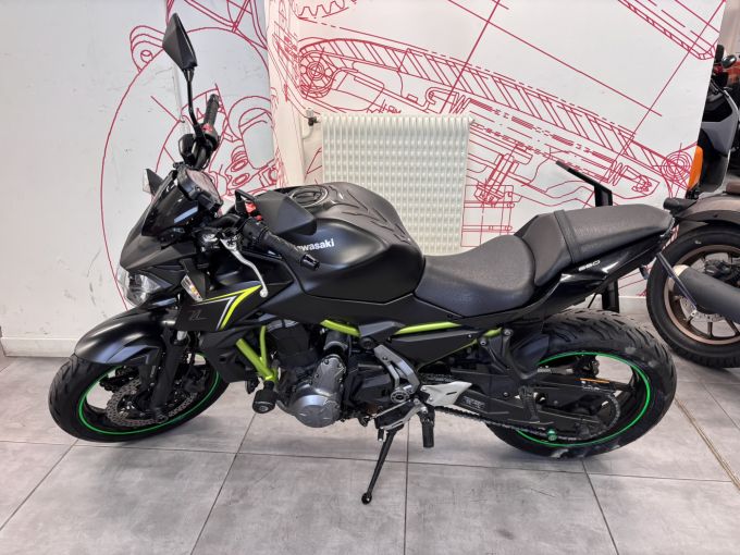 KAWASAKI Z 650 (47.5CV) 4