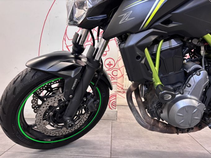 KAWASAKI Z 650 (47.5CV) 4