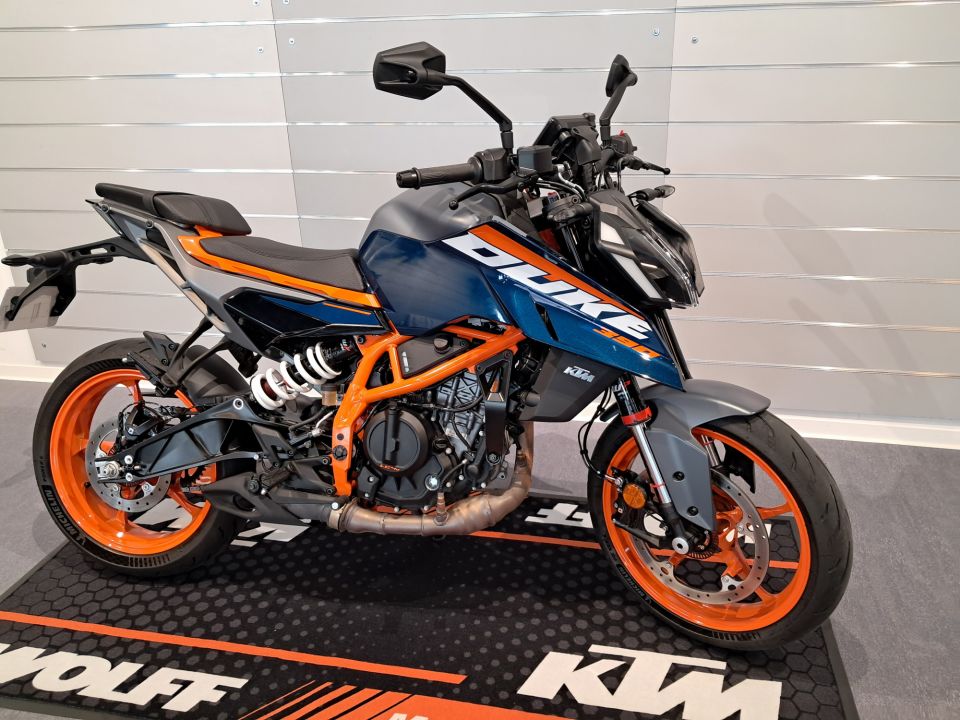 KTM 390 DUKE 4