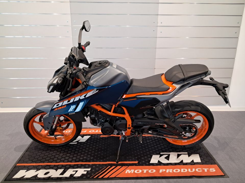 KTM 390 DUKE 4